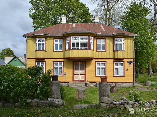 Saaremaa vald Kihelkonna 4, 8 tuba, 2 korrust, 153.8 m²