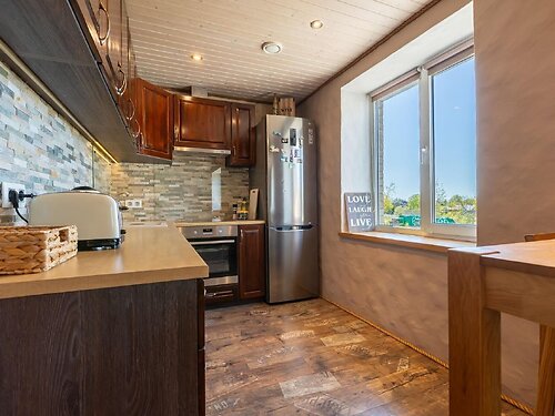 Saaremaa vald Kuressaare linn 23, 3 tuba, 3 korrust, 62 m²