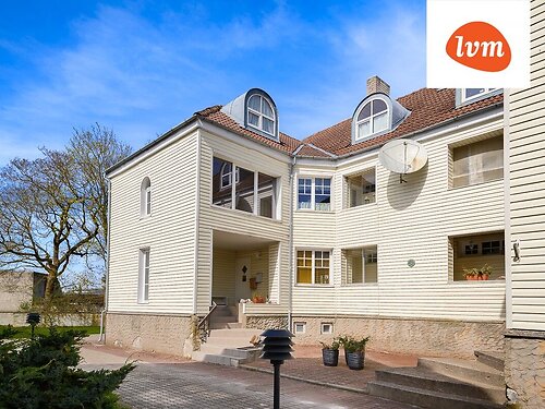 Saaremaa vald Kuressaare linn 29 a, 7 tuba, 3 korrust, 205.3 m²