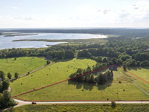 Muhu vald Pädaste, 5 tuba, 2 korrust, 134 m²