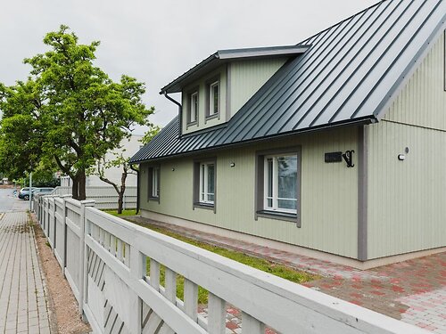 Saaremaa vald Kuressaare linn 7, 5 tuba, 2 korrust, 140.8 m²