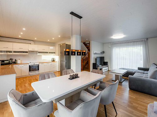 Saaremaa vald Praakli 11, 5 tuba, 2 korrust, 131.2 m²