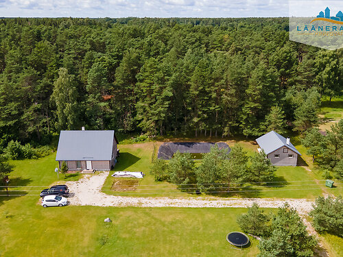 Saaremaa vald Laugu, 3 tuba, 1. korrus, 2 korrust, 85.9 m²