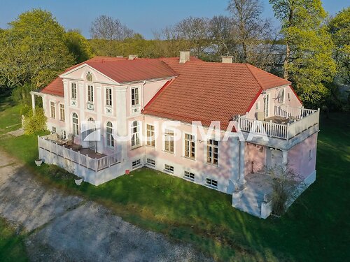 Saaremaa vald Oti, 12 tuba, 3 korrust, 950 m²