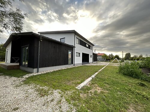 Saaremaa vald Kuressaare linn 50, 2 tuba, 1. korrus, 2 korrust, 44.3 m²