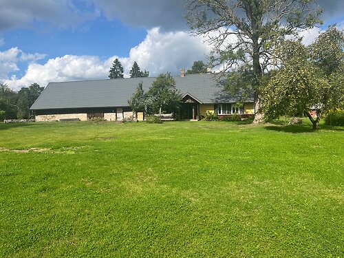 Saaremaa vald Matsiranna, 8 tuba, 2 korrust, 229.7 m²