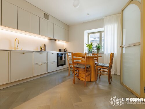 Saaremaa vald Kuressaare linn 6/1 2, 2 tuba, 1. korrus, 2 korrust, 42.3 m²