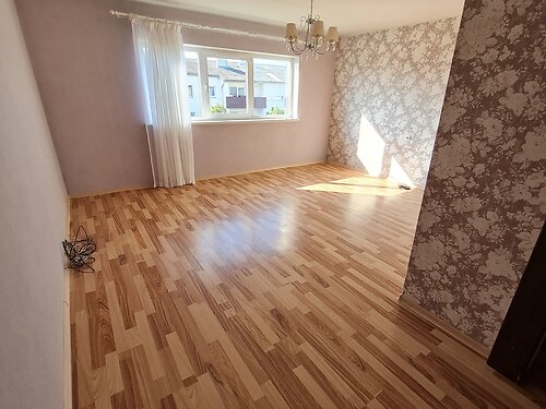 Saaremaa vald Kuressaare linn 5, 3 tuba, 4. korrus, 4 korrust, 67.5 m²