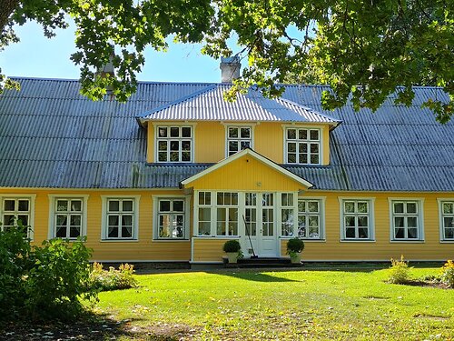 Saaremaa vald Kangrusselja, 6 tuba, 2 korrust, 229 m²