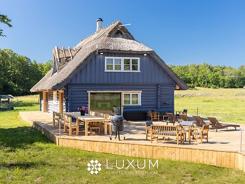 Saaremaa vald Abruka, 7 tuba, 2 korrust, 210 m²