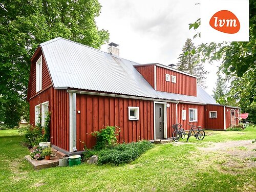 Saaremaa vald Orissaare 8, 2 tuba, 1. korrus, 2 korrust, 42.6 m²