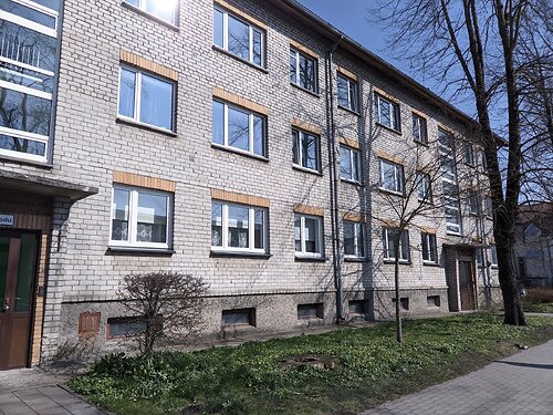 Saaremaa vald Kuressaare linn 2, 2 tuba, 3. korrus, 3 korrust, 37 m²