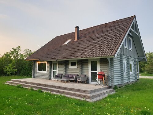 Saaremaa vald Kõiguste, 5 tuba, 2 korrust, 160 m²