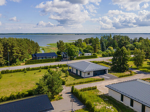 Saaremaa vald Orissaare, 4 tuba, 1 korrust, 250 m²