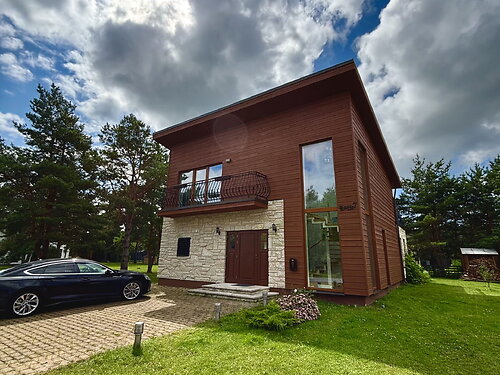 Saaremaa vald Kuressaare linn 7, 3 tuba, 2 korrust, 144.5 m²