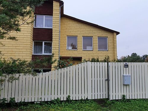 Saaremaa vald Kuressaare linn 7, 5 tuba, 3 korrust, 236 m²