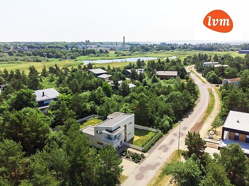 Saaremaa vald Kuressaare linn 28, 614 m²