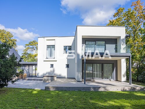 Saaremaa vald Kuressaare linn 28, 4 tuba, 2 korrust, 166.4 m²