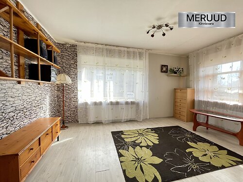 Saaremaa vald Kuressaare linn 12, 2 tuba, 1. korrus, 2 korrust, 43.8 m²