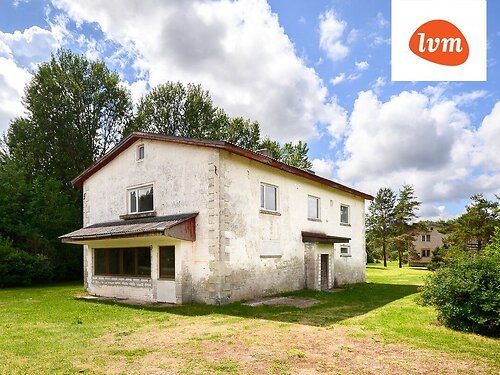 Saaremaa vald Aste küla, 2 korrust, 271.6 m²