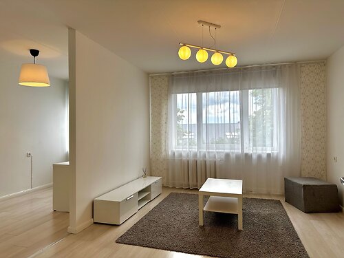 Saaremaa vald Kuressaare linn 2, 4 tuba, 5. korrus, 5 korrust, 72.2 m²