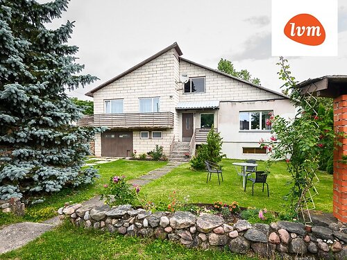 Saaremaa vald Kuressaare linn, 5 tuba, 2 korrust, 261.5 m²