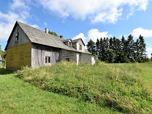 Saaremaa vald Koimla, 9 tuba, 2 korrust, 328 m²