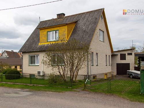 Saaremaa vald Kuressaare linn 1, 5 tuba, 2 korrust, 155.6 m²