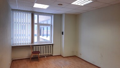Commercial premises for rent, office, 13 m², Kesk tn 10, Valga linn, 100 €