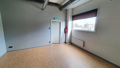 Commercial premises for rent, service, trade, office, 49.3 m², Piiri tn 2, 1 €