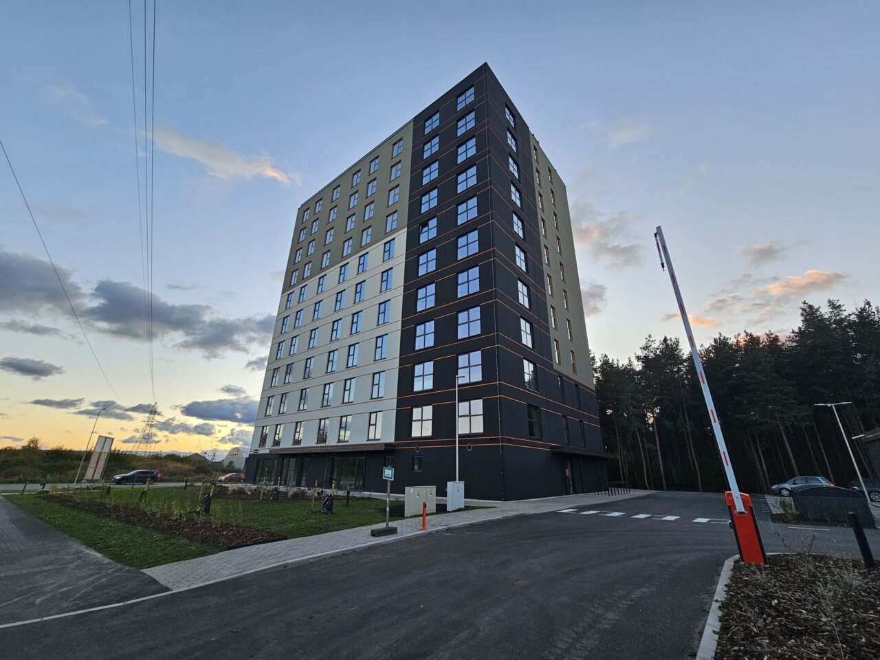 SPORDISAAL!AVAR PÄIKESETERRASS KATUSEL!UUS ARENDUS